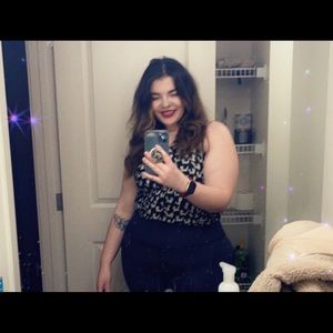 Meet your Posher, Ashley